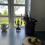 Aeblehuset- Landhus Med Fred&ro Lige Ved Gadekaeret