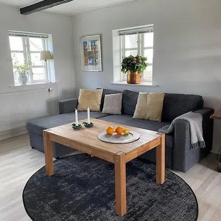 Aeblehuset- Landhus Med Fred&ro Lige Ved Gadekaeret