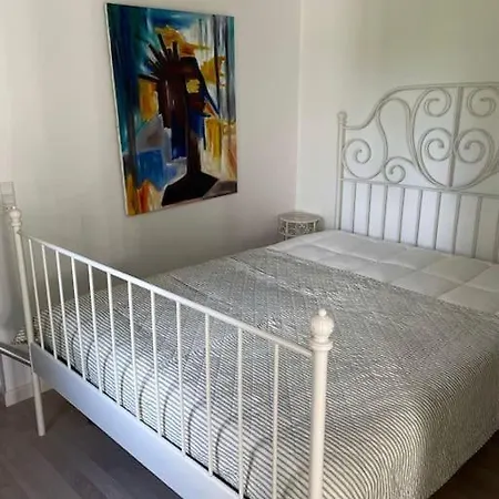 Aeblehuset- Landhus Med Fred&ro Lige Ved Gadekaeret