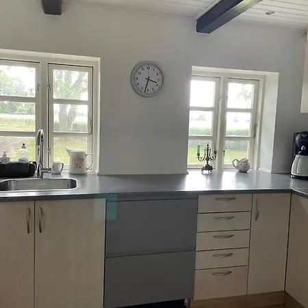 Aeblehuset- Landhus Med Fred&ro Lige Ved Gadekaeret * Errindlev