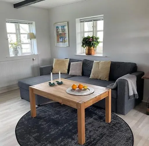 Aeblehuset- Landhus Med Fred&ro Lige Ved Gadekaeret